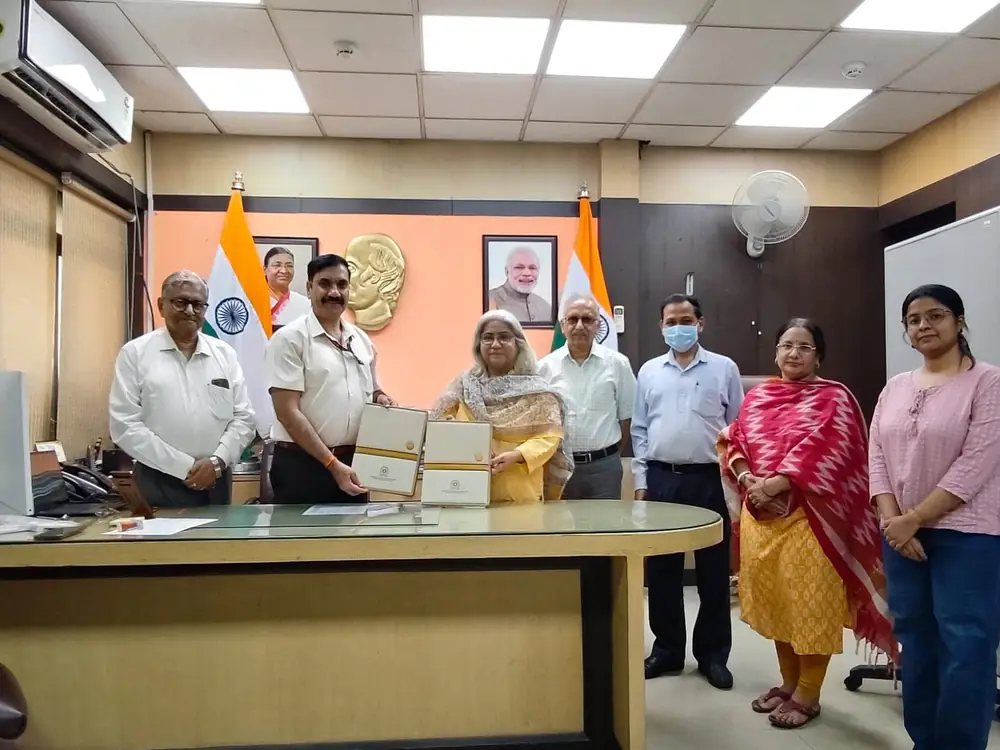 Representatives of the Nyaas and CCRH at the MoU signing