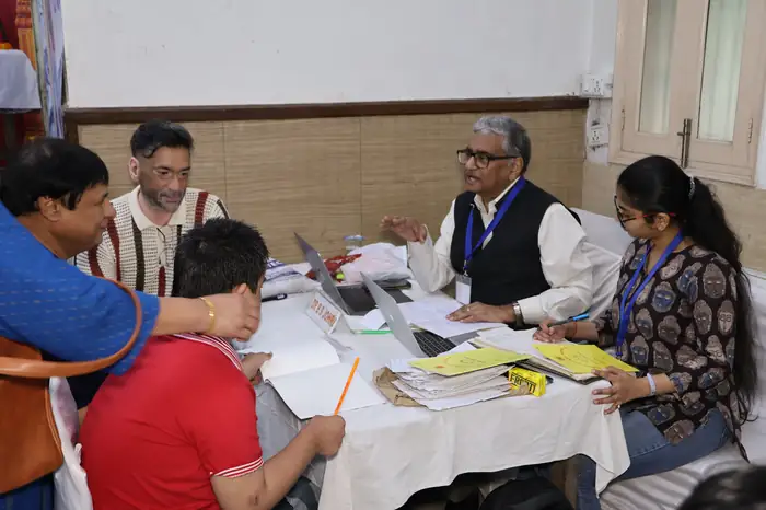 Doctors at work at the Asha Ki Kiran camp